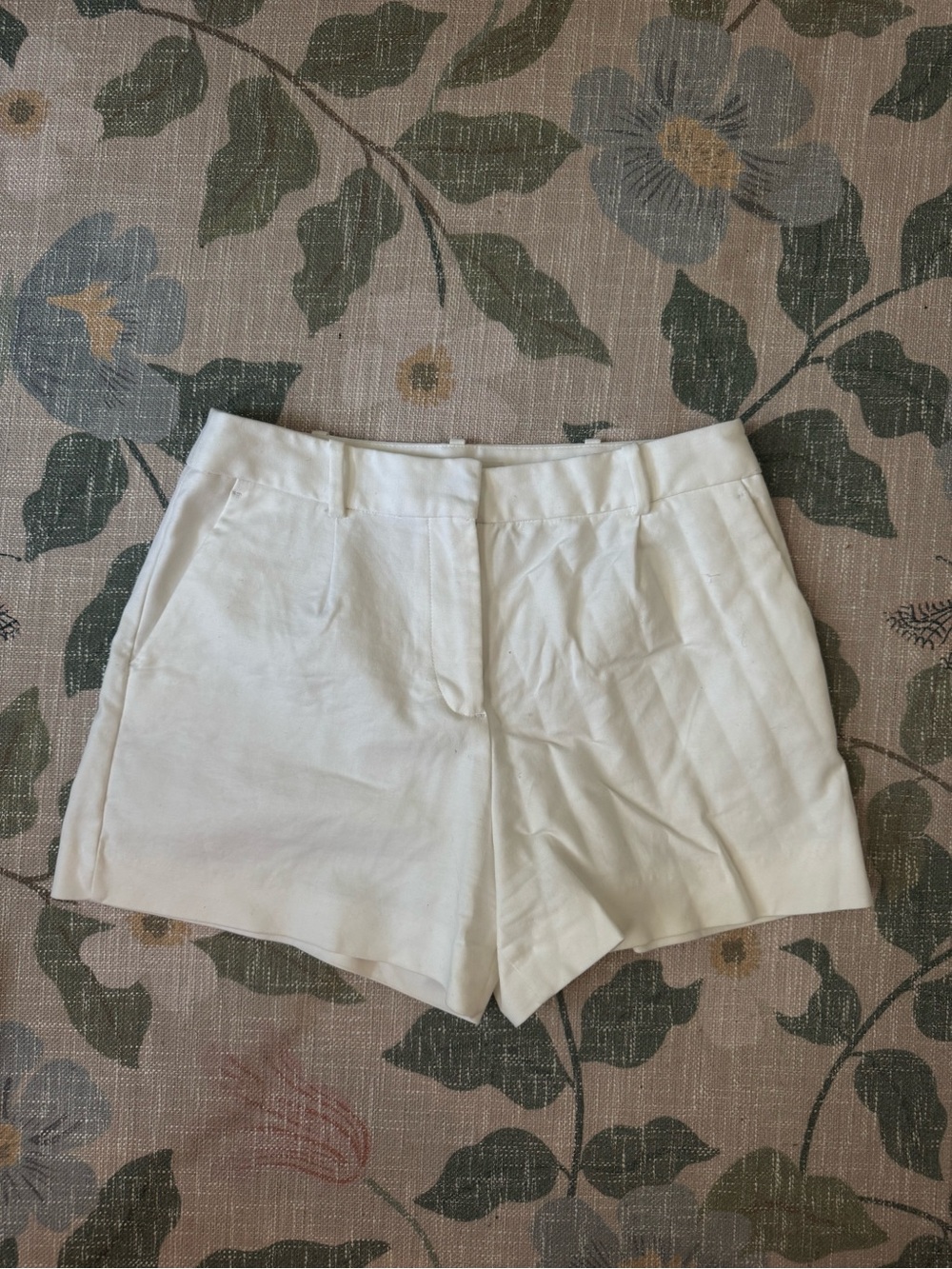 Zara White High-Waist Tailored Chino Shorts sz XS